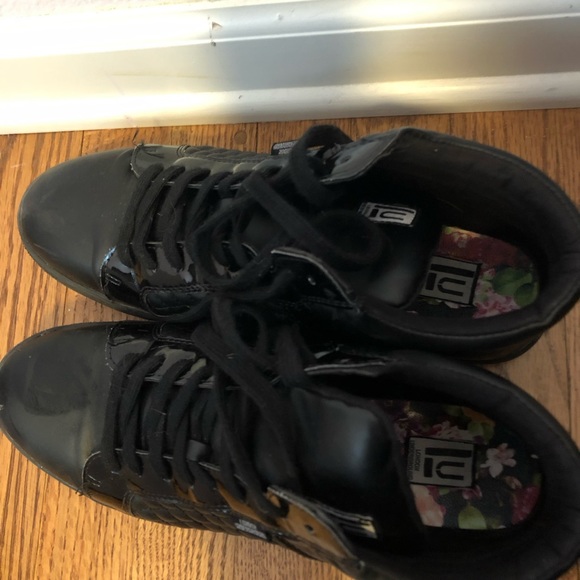 London Underground | Size 11 | Black high tops - Picture 3 of 4